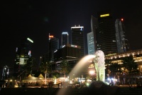 IMG_6577 夏の旅行では体力を使い果たして寝てしまったため、シンガポール市内の夜景を撮ってなかったんですよ。